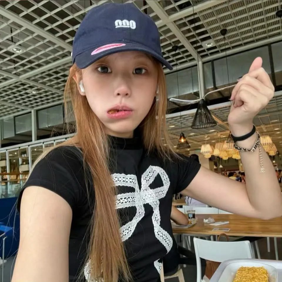 心动隔扇窗3:咫尺相望